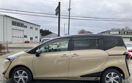 Toyota Sienta II, 2022 год, 1 118 000 рублей, 2 фотография