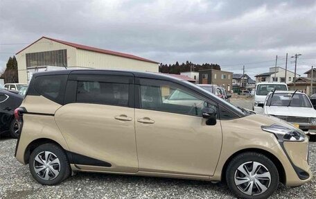 Toyota Sienta II, 2022 год, 1 118 000 рублей, 6 фотография