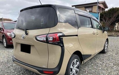 Toyota Sienta II, 2022 год, 1 118 000 рублей, 5 фотография