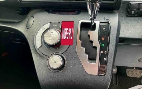 Toyota Sienta II, 2022 год, 1 118 000 рублей, 14 фотография