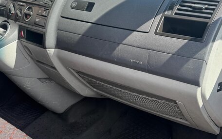 Volkswagen Transporter T5 рестайлинг, 2010 год, 1 550 000 рублей, 11 фотография