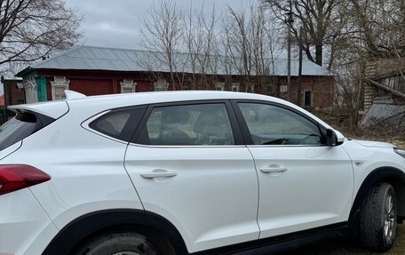 Hyundai Tucson III, 2017 год, 1 570 000 рублей, 2 фотография