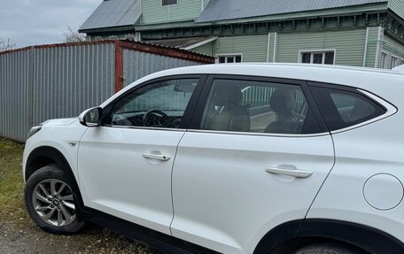 Hyundai Tucson III, 2017 год, 1 570 000 рублей, 6 фотография