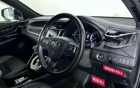 Toyota Harrier, 2019 год, 2 640 000 рублей, 11 фотография