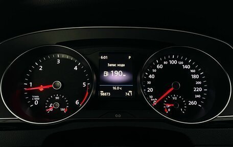 Volkswagen Passat B8 рестайлинг, 2018 год, 2 285 000 рублей, 16 фотография