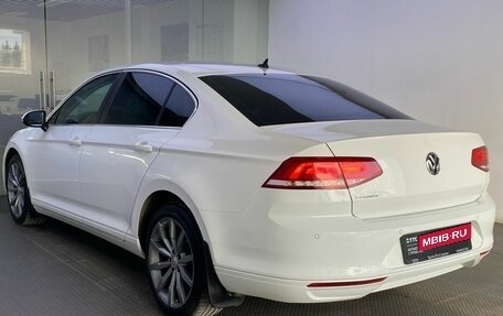 Volkswagen Passat B8 рестайлинг, 2018 год, 2 285 000 рублей, 8 фотография