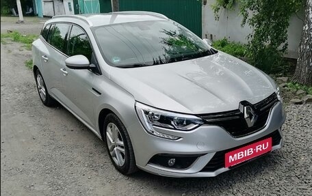 Renault Megane IV, 2018 год, 1 400 000 рублей, 2 фотография
