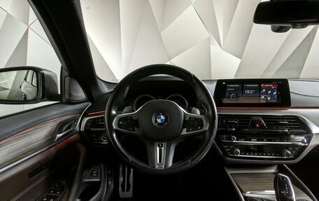 BMW 5 серия, 2018 год, 4 880 000 рублей, 15 фотография