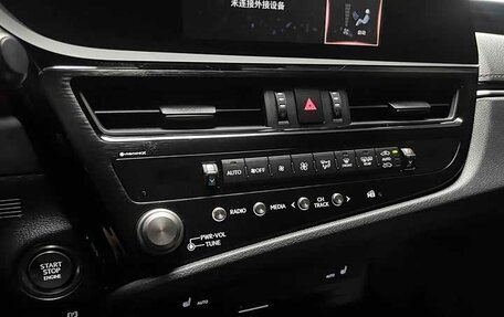 Lexus ES VII, 2022 год, 4 540 000 рублей, 12 фотография