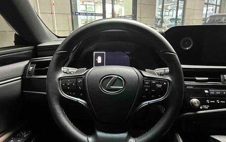 Lexus ES VII, 2022 год, 4 540 000 рублей, 14 фотография