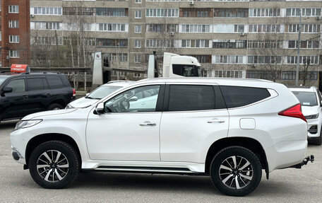 Mitsubishi Pajero Sport III рестайлинг, 2019 год, 3 450 000 рублей, 10 фотография