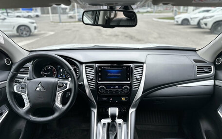 Mitsubishi Pajero Sport III рестайлинг, 2019 год, 3 450 000 рублей, 17 фотография