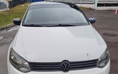 Volkswagen Polo VI (EU Market), 2013 год, 400 000 рублей, 1 фотография