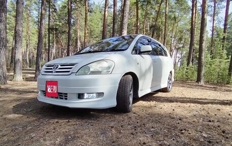 Toyota Ipsum II, 2001 год, 850 000 рублей, 1 фотография