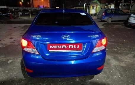 Hyundai Solaris II рестайлинг, 2012 год, 670 000 рублей, 24 фотография