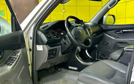 Toyota Land Cruiser Prado 120 рестайлинг, 2008 год, 2 499 000 рублей, 9 фотография