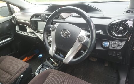 Toyota Aqua I, 2017 год, 1 050 000 рублей, 7 фотография