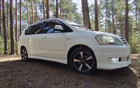 Toyota Ipsum II, 2001 год, 850 000 рублей, 3 фотография