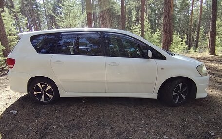 Toyota Ipsum II, 2001 год, 850 000 рублей, 8 фотография