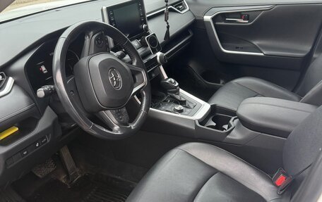 Toyota RAV4, 2021 год, 3 500 000 рублей, 6 фотография