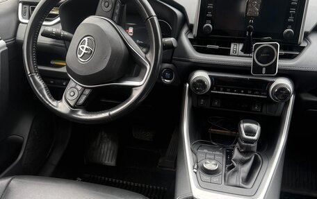 Toyota RAV4, 2021 год, 3 500 000 рублей, 8 фотография