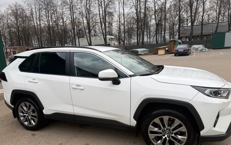 Toyota RAV4, 2021 год, 3 500 000 рублей, 2 фотография