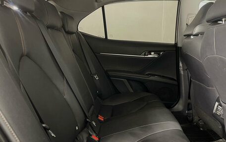 Toyota Camry, 2019 год, 2 890 000 рублей, 18 фотография