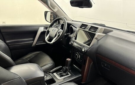 Toyota Land Cruiser Prado 150 рестайлинг 2, 2016 год, 4 197 000 рублей, 12 фотография