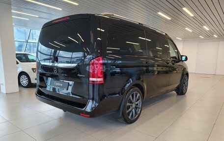 Mercedes-Benz V-Класс, 2016 год, 4 000 000 рублей, 2 фотография