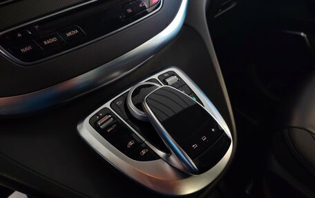 Mercedes-Benz V-Класс, 2016 год, 4 000 000 рублей, 15 фотография