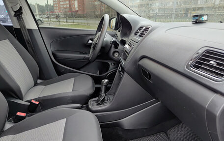 Volkswagen Polo VI (EU Market), 2011 год, 660 000 рублей, 13 фотография