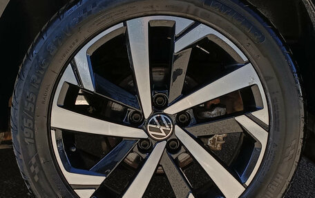 Volkswagen Polo VI (EU Market), 2018 год, 1 349 000 рублей, 18 фотография