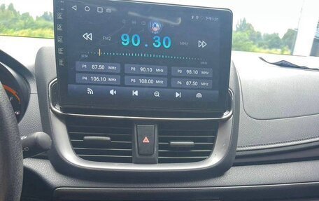 Toyota Yaris XP150 рестайлинг, 2022 год, 1 450 000 рублей, 7 фотография