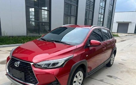 Toyota Yaris XP150 рестайлинг, 2022 год, 1 450 000 рублей, 2 фотография