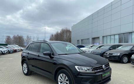 Volkswagen Tiguan II, 2020 год, 3 280 000 рублей, 3 фотография
