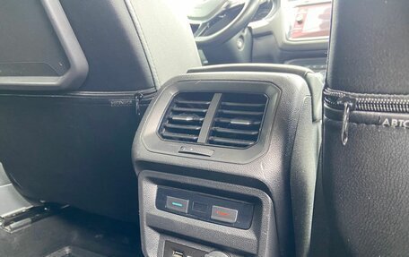 Volkswagen Tiguan II, 2020 год, 3 280 000 рублей, 20 фотография