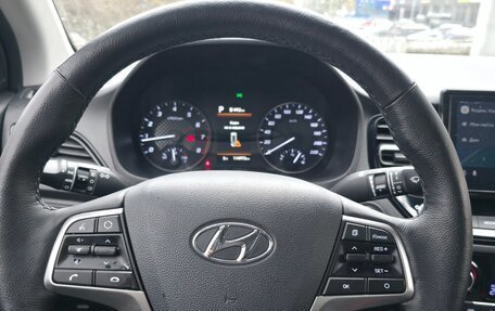 Hyundai Solaris II рестайлинг, 2021 год, 1 650 000 рублей, 21 фотография