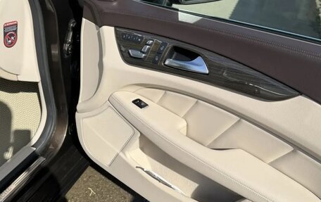 Mercedes-Benz CLS, 2015 год, 3 000 000 рублей, 13 фотография