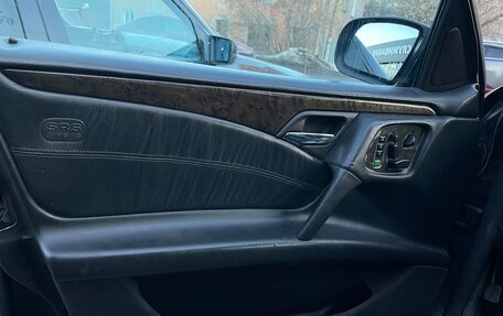 Mercedes-Benz E-Класс, 1997 год, 310 000 рублей, 9 фотография