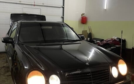 Mercedes-Benz E-Класс, 1997 год, 310 000 рублей, 7 фотография