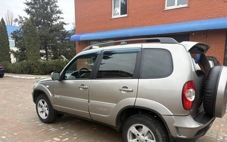 Chevrolet Niva I рестайлинг, 2015 год, 657 000 рублей, 6 фотография