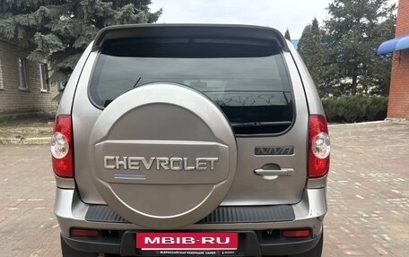 Chevrolet Niva I рестайлинг, 2015 год, 657 000 рублей, 7 фотография