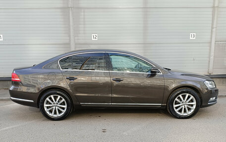 Volkswagen Passat B7, 2012 год, 999 000 рублей, 4 фотография