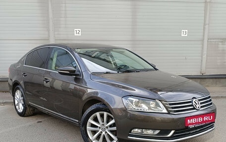 Volkswagen Passat B7, 2012 год, 999 000 рублей, 3 фотография