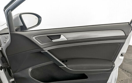 Volkswagen Golf VII, 2019 год, 2 270 000 рублей, 24 фотография