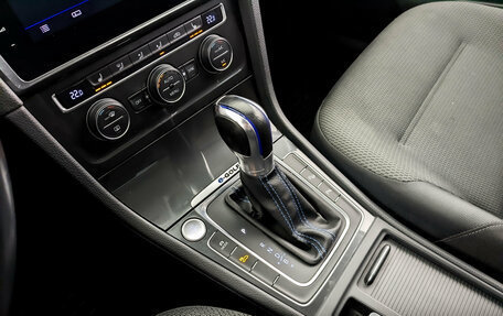 Volkswagen Golf VII, 2019 год, 2 270 000 рублей, 25 фотография