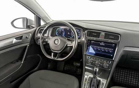 Volkswagen Golf VII, 2019 год, 2 270 000 рублей, 26 фотография