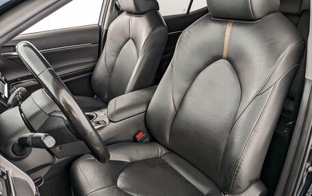 Toyota Camry, 2019 год, 2 900 000 рублей, 20 фотография