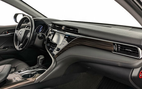 Toyota Camry, 2019 год, 2 900 000 рублей, 13 фотография