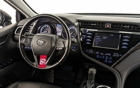 Toyota Camry, 2019 год, 2 900 000 рублей, 30 фотография